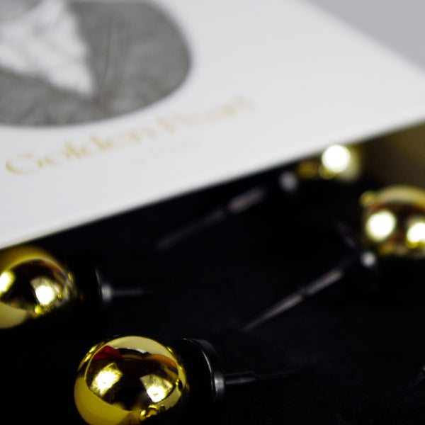 Unsere Pins "Golden Pearl" sind angesagte Pferde Accessoire, die nicht nur tolle Turnier-Looks zaubern sondern auch als Einflechthilfe viel Zeit sparen.